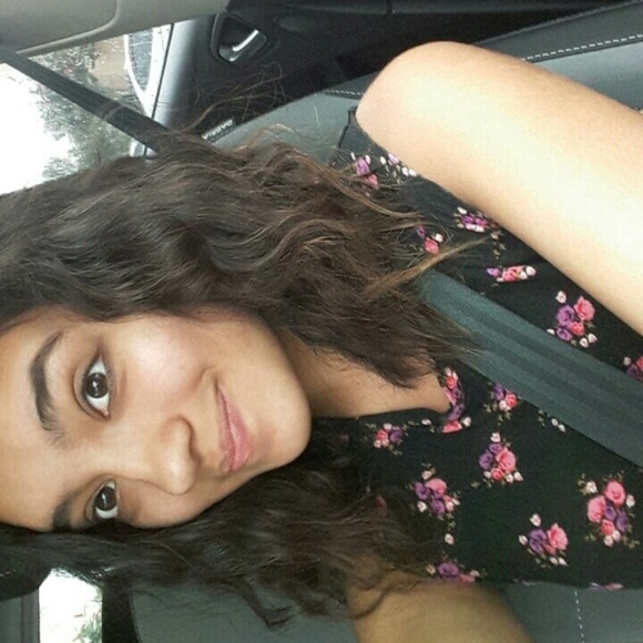 Meet your Posher, Savannah - Picture 2 of 4